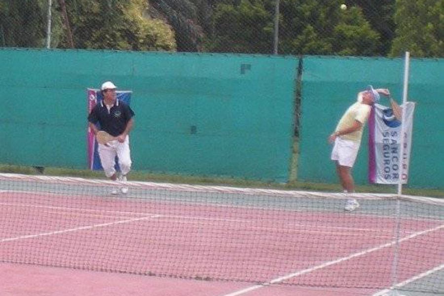 Tenis criollo - Foto www.fmspacio.com