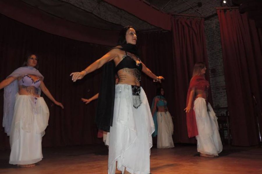 Taller de Danzas Arabes - Foto Comuna de Franck