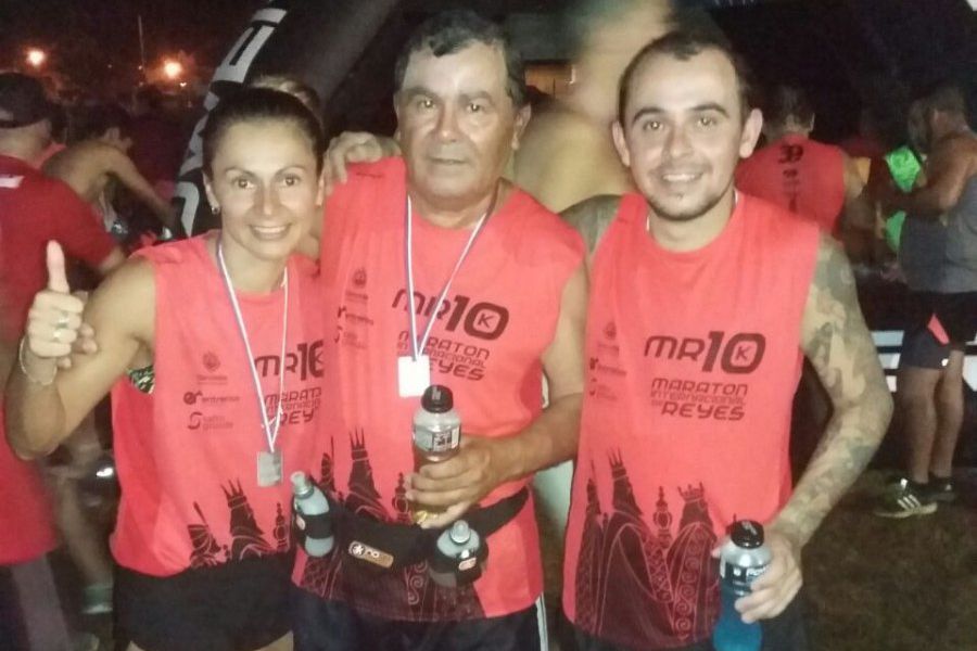 Ana con Pablo y Jose Gonzalez - Maraton Internacional de Reyes