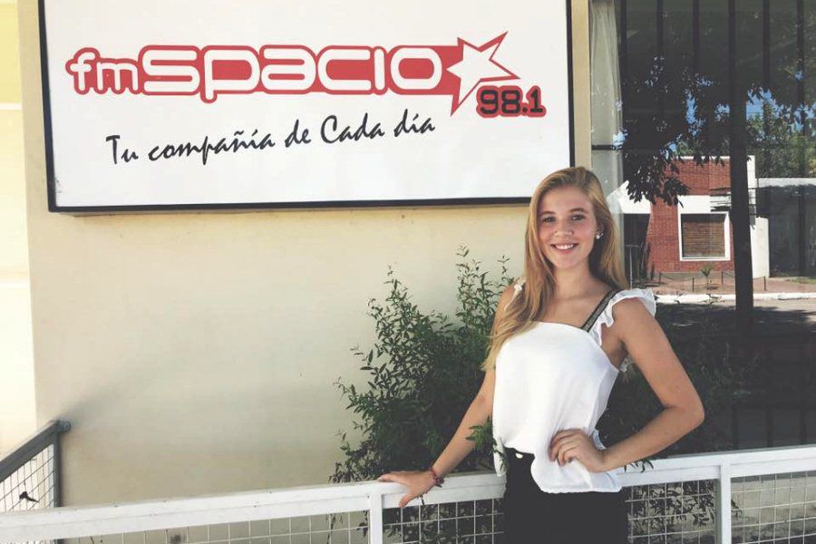 Bárbara Ledroz en FM Spacio