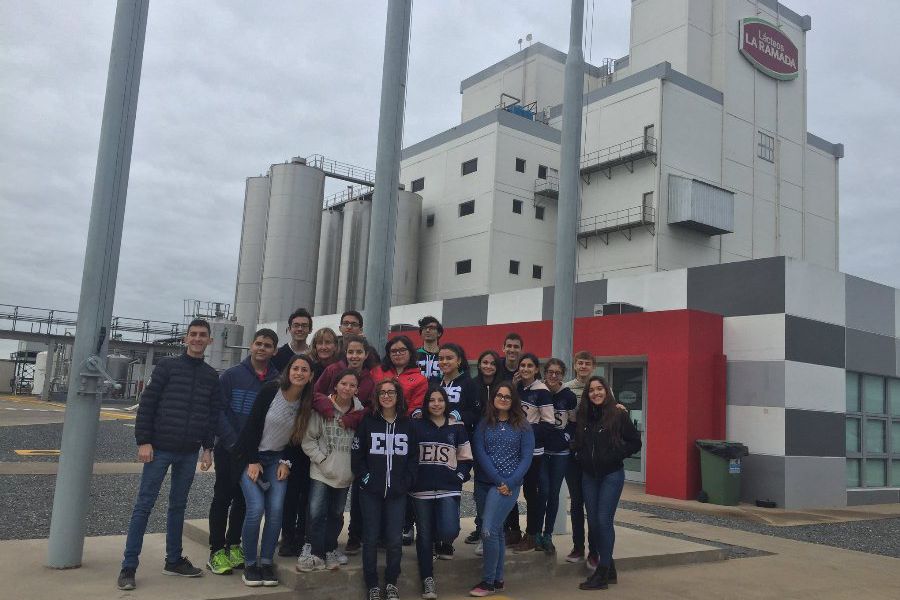 Recorrido por industrias de la Escuela Industrial UNL