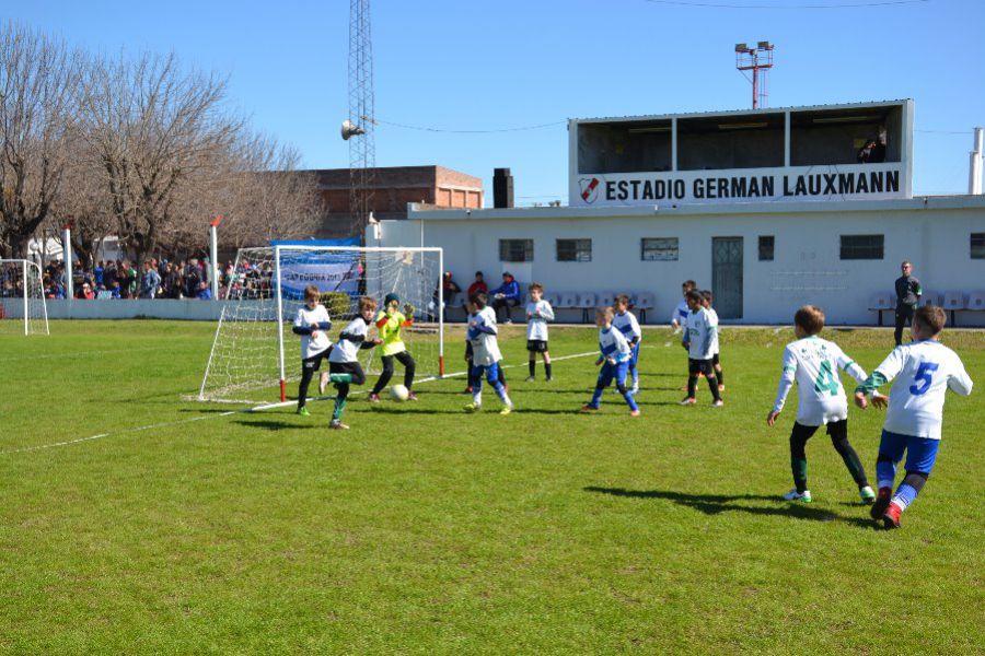 Fútbol infantil en el CAF