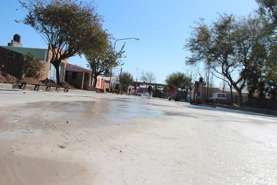 Pavimento en calle Sarmiento