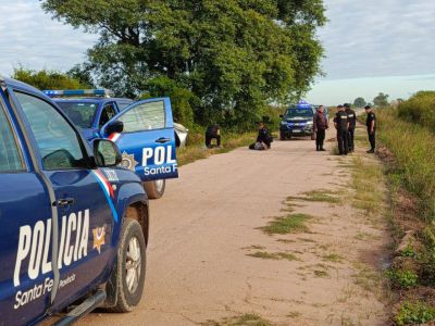 Robaron un automóvil y fueron detenidos tras persecución