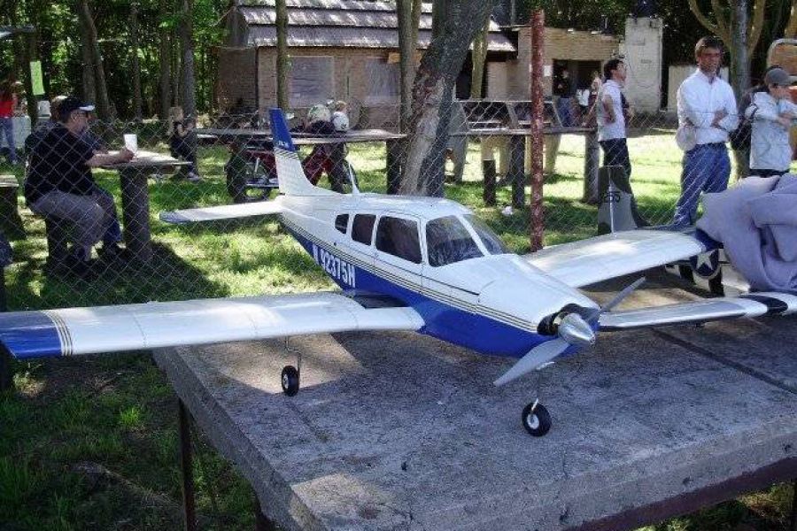 Aeromodelismo en Esperanza  - Foto www.fmspacio.com