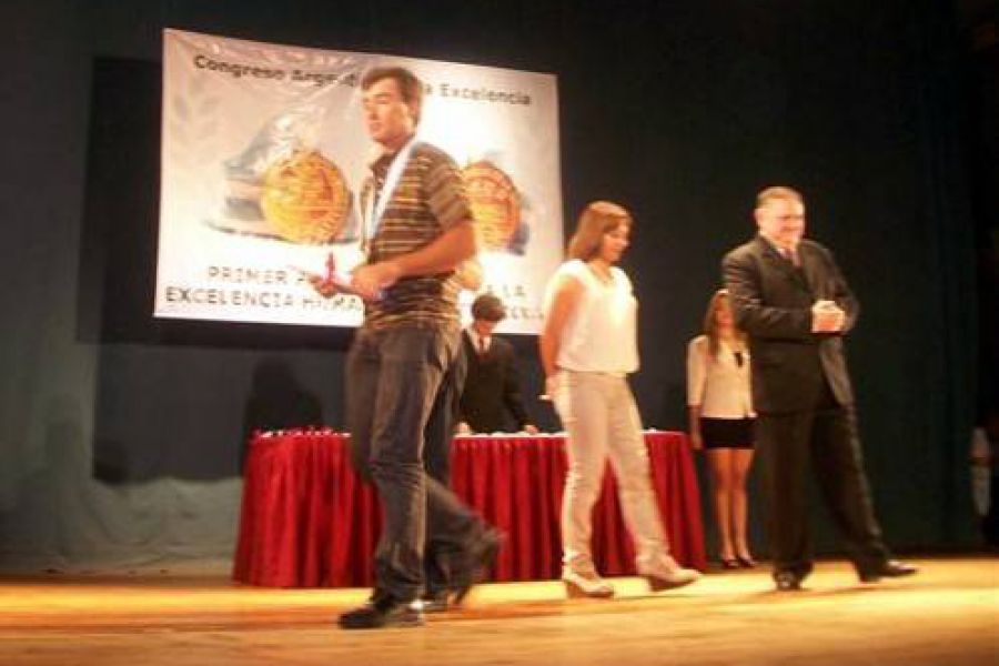 Premio a la excelencia - Marcelo Degiorgio