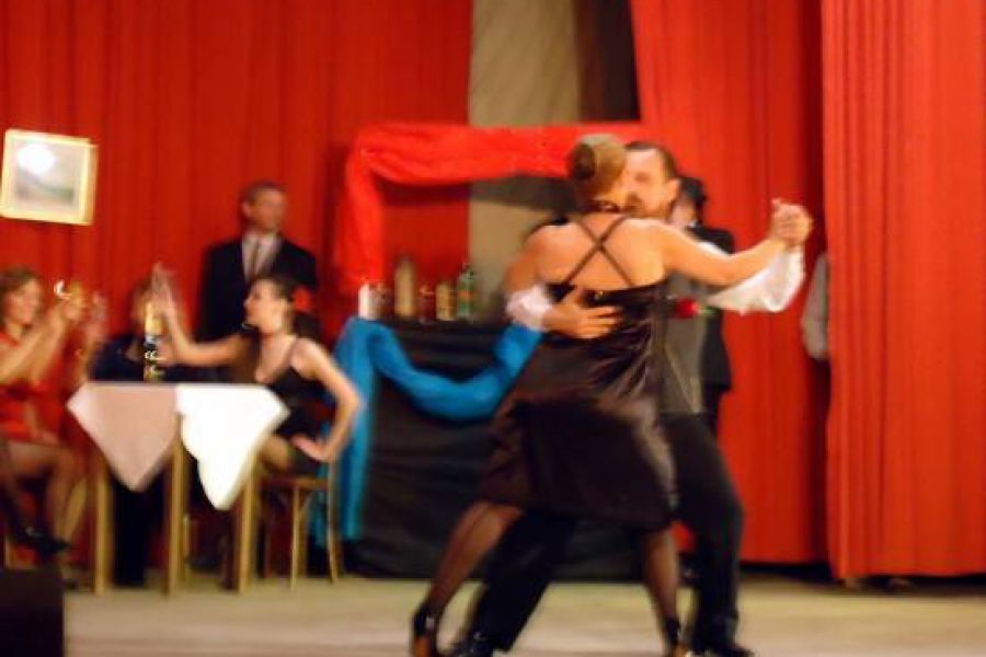 Tango Danza La Fraternal - Foto www.fmspacio.com