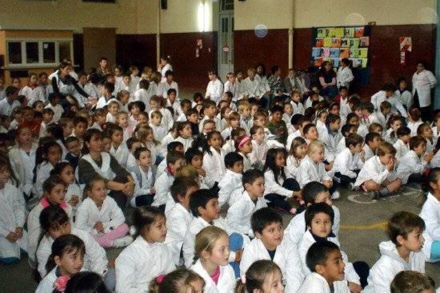 Escuela Primaria 321 - Foto FM Spacio