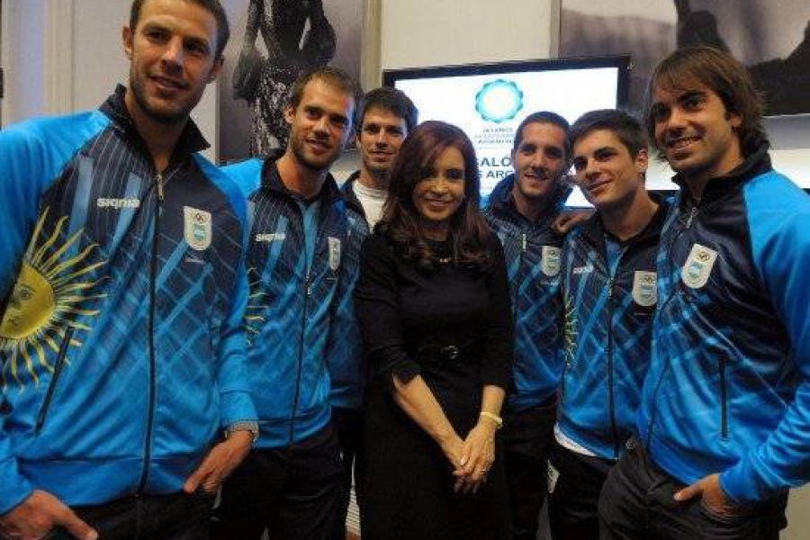 CFK con Olimpicos - Foto prensa.gov.ar