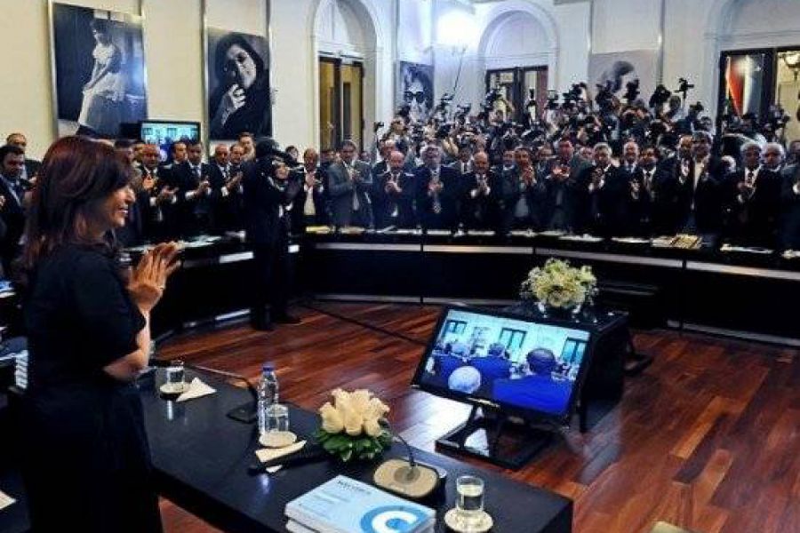 CFK con intendentes - Foto Telam