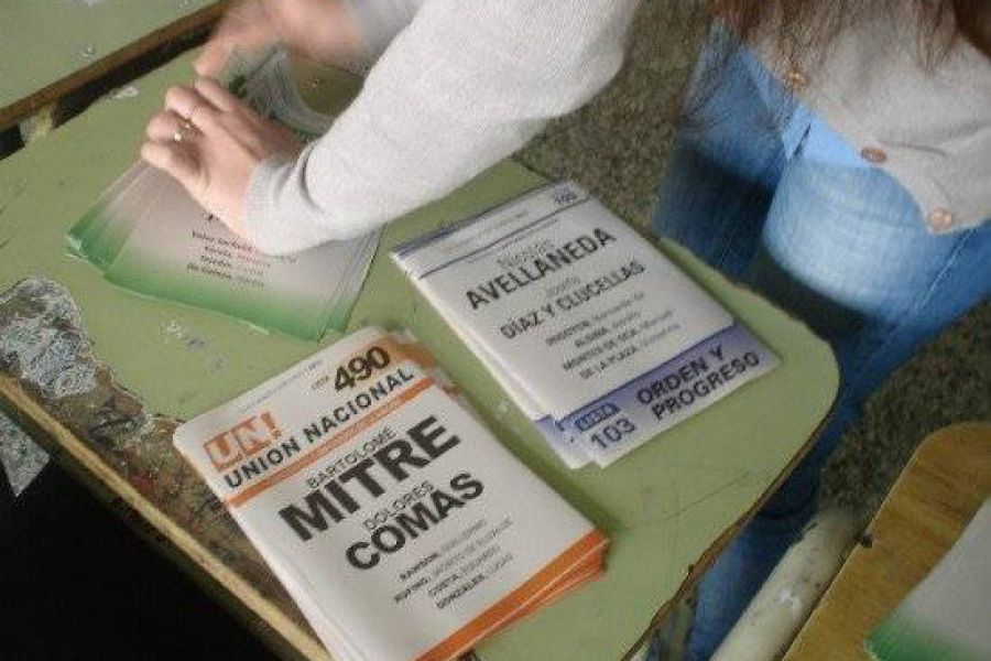 Simulacro electoral en la 298 - Foto FM Spacio