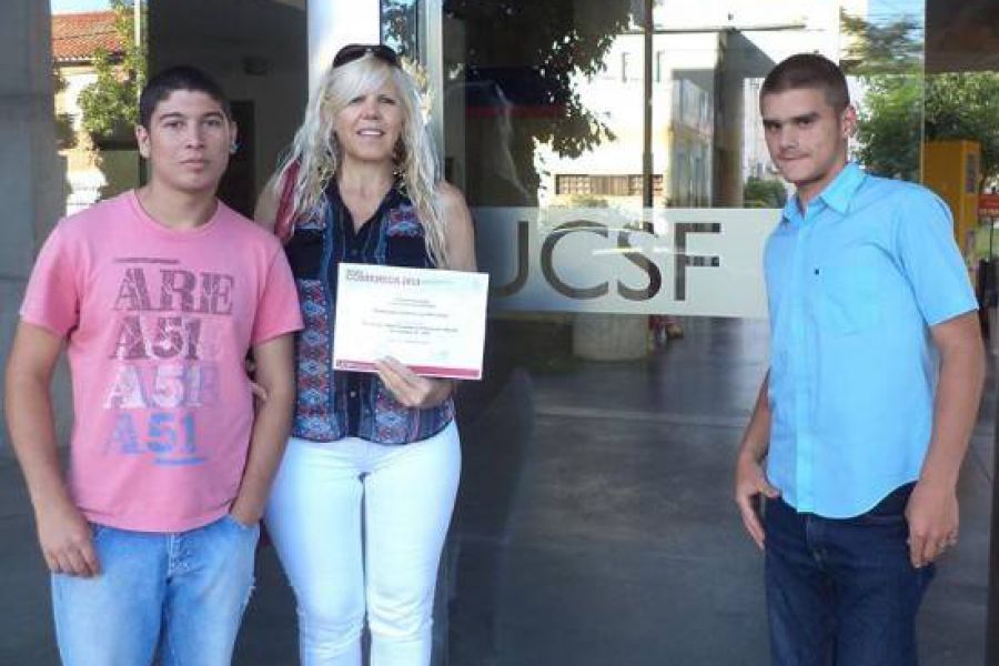 Premio al Centro de Adultos - Foto FM Spacio