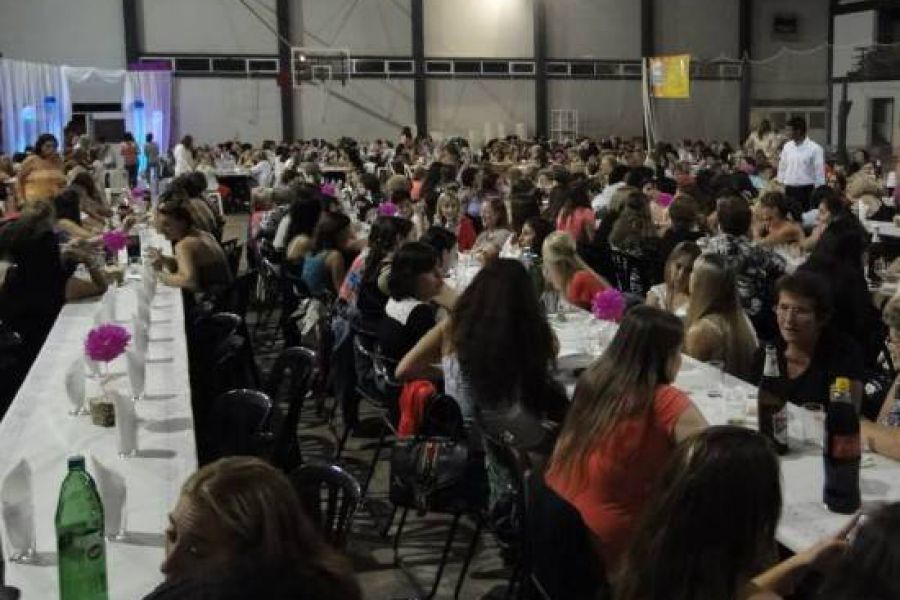 Festejo Dia de la Mujer - Foto Comuna de Franck