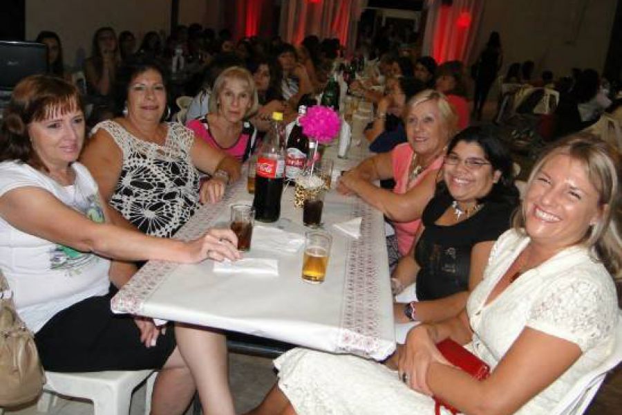 Festejo Dia de la Mujer - Foto Comuna de Franck