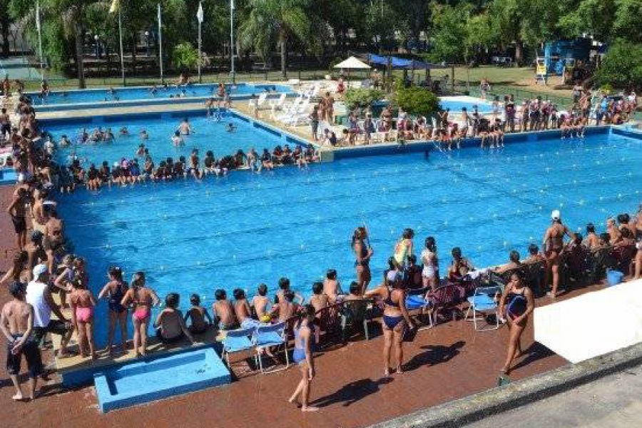 Encuentros de natacion - Foto FM Spacio