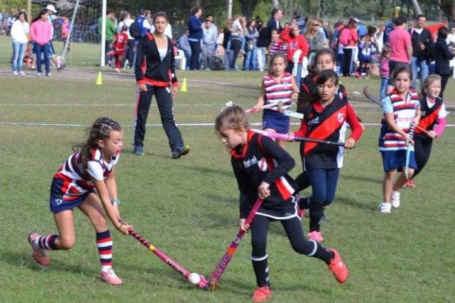 Encuentro infantil de hockey - Foto FM Spacio