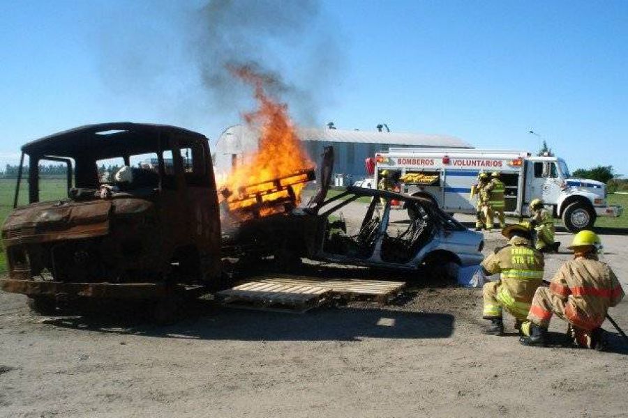 Simulacro de Bomberos Voluntarios - Foto FM Spacio