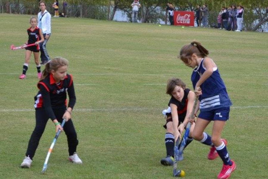 Encuentro infantil de hockey - Foto FM Spacio