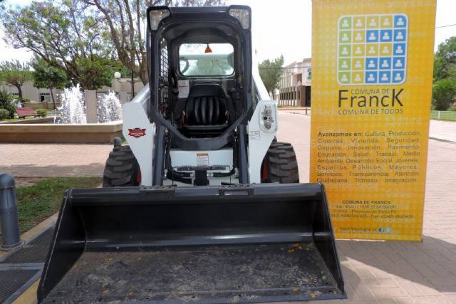 Minicargadora Bobcat - Foto Comuna de Franck