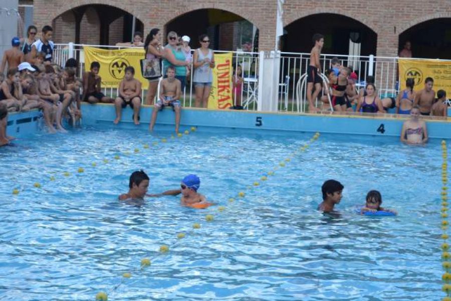 Encuentro de Natacion CAS - Foto FM Spacio