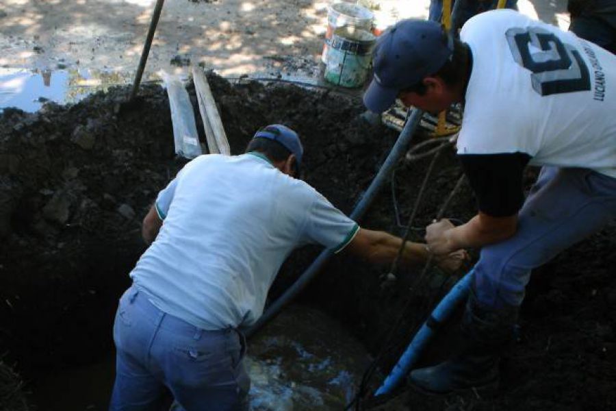 Trabajos Cooperativa de Agua Potable - Foto FM Spacio