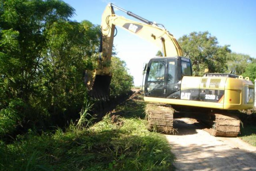 Trabajos en canales de desagues - Foto FM Spacio