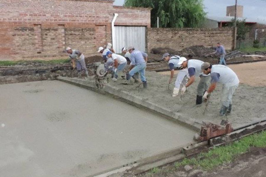 Pavimentación calle Rivadavia - Foto Comuna de Franck