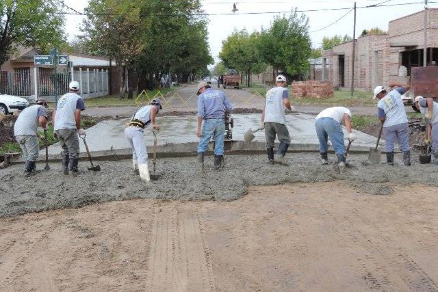 Pavimentación calle Rivadavia - Foto Comuna de Franck