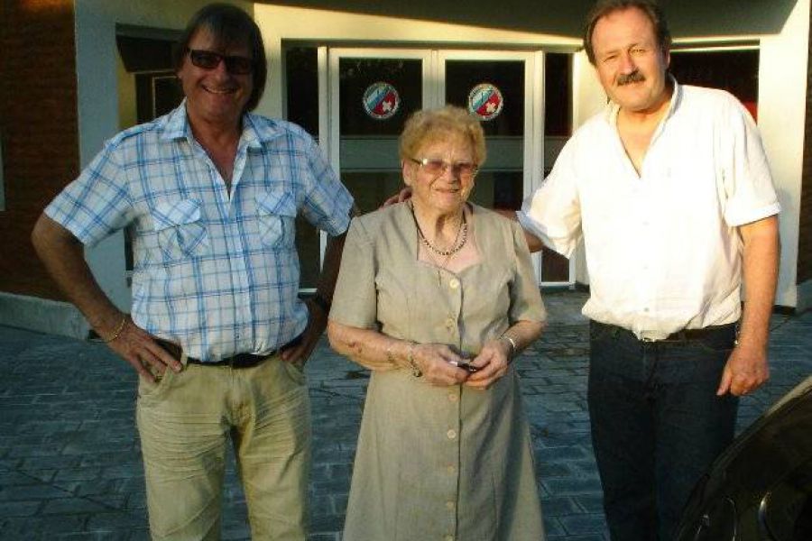 Juan Carlos y Tita Masse con Amherdt - Foto FM Spacio