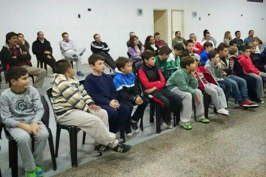 Los Valores del Futbol en el CAF - Foto FM Spacio
