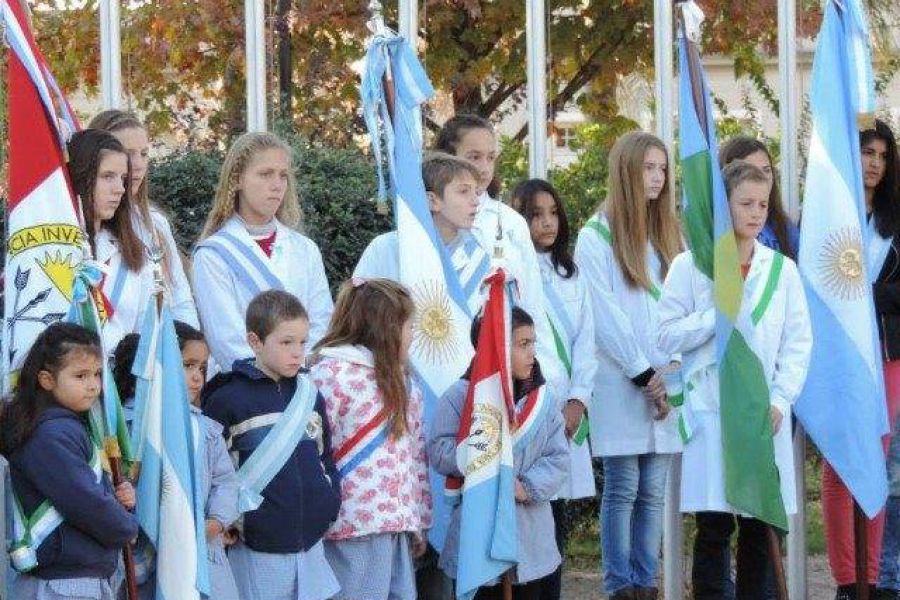 Acto Dia de la Bandera - Foto Comuna de Franck