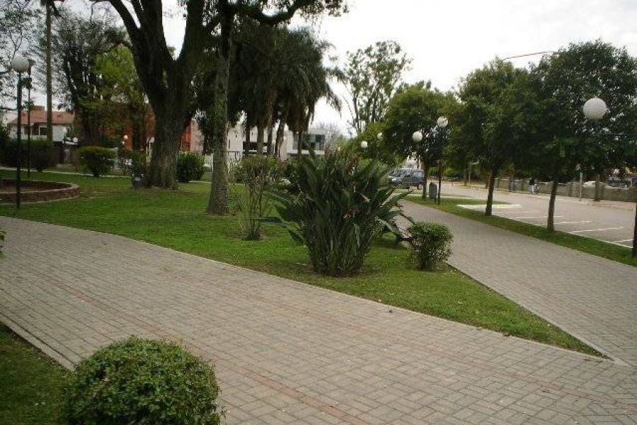 Plaza Sarmiento - Foto FM Spacio