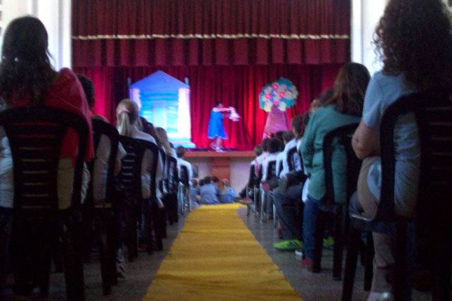 Teatro Escuela Primaria - Foto FM Spacio