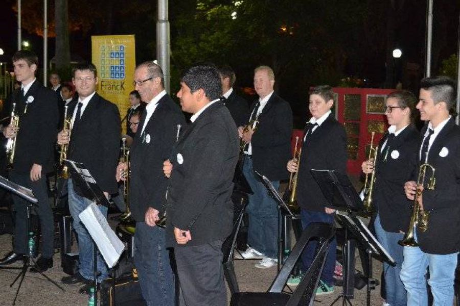 Banda en Plaza Sarmiento - Foto FM Spacio