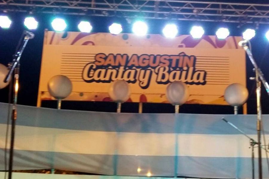 San Agustin Canta y Baila - Foto FM Spacio