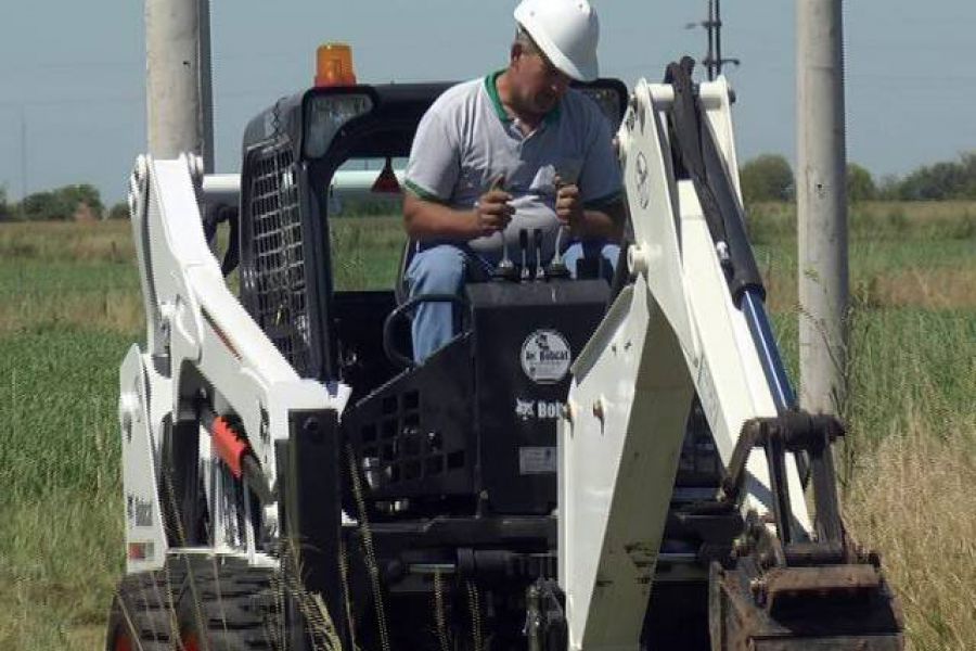 Trabajos Cooperativa de Agua - Foto FM Spacio