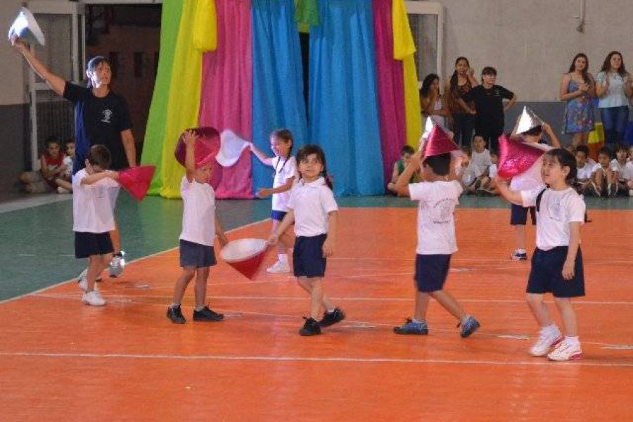 Velada Jardín de Infantes - Foto FM Spacio