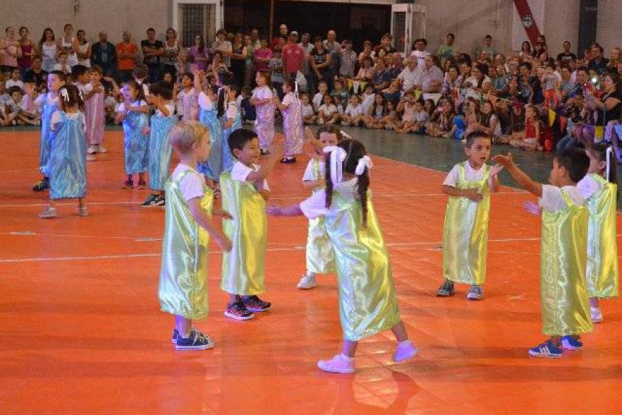 Velada Jardín de Infantes - Foto FM Spacio