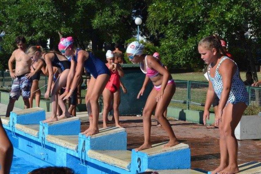 Encuentro de natacion en CAA - Foto FM Spacio