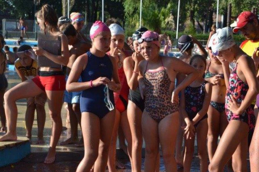 Encuentro de natacion en CAA - Foto FM Spacio