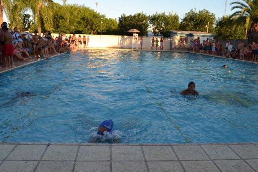 Encuentro de natacion CAP - Foto FM Spacio