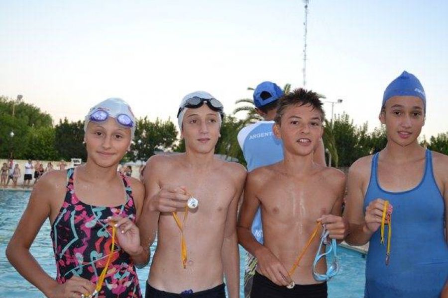 Encuentro de natacion CAP - Foto FM Spacio