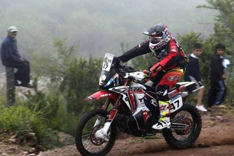 Victoria de Loeb y gran sorpresa argentina en motos, en la segunda etapa