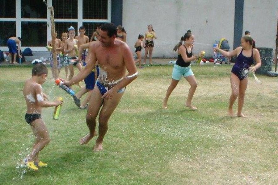 Carnaval en la Colonia del CAF - Foto FM Spacio