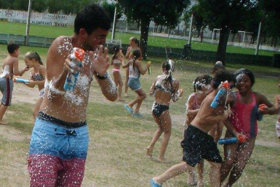 Carnaval en la Colonia del CAF - Foto FM Spacio