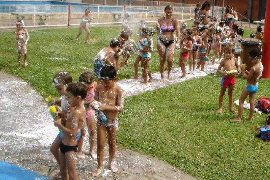 Carnaval en la Colonia del CAF - Foto FM Spacio