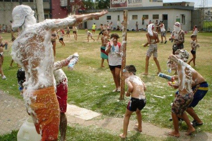 Carnaval en la Colonia del CAF - Foto FM Spacio