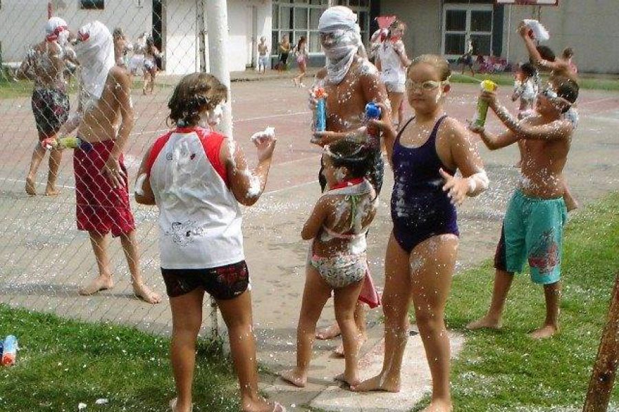 Carnaval en la Colonia del CAF - Foto FM Spacio