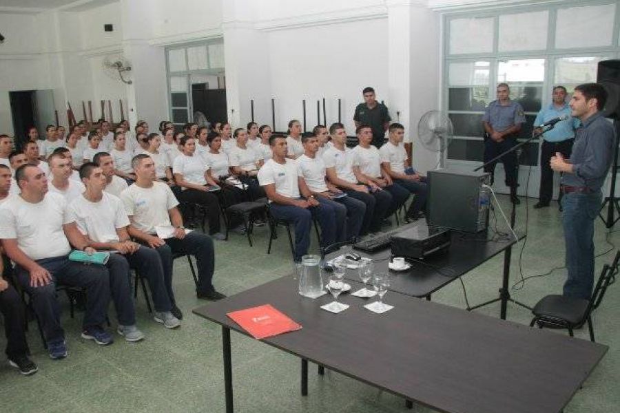 Cadetes policiales - Foto Prensa GSF