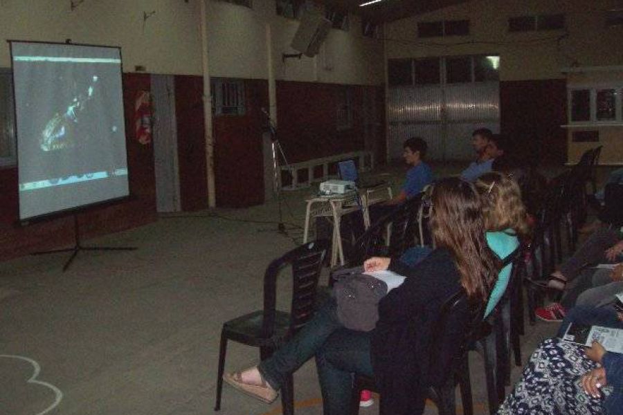 Charla sobre el Dengue - Foto FM Spacio